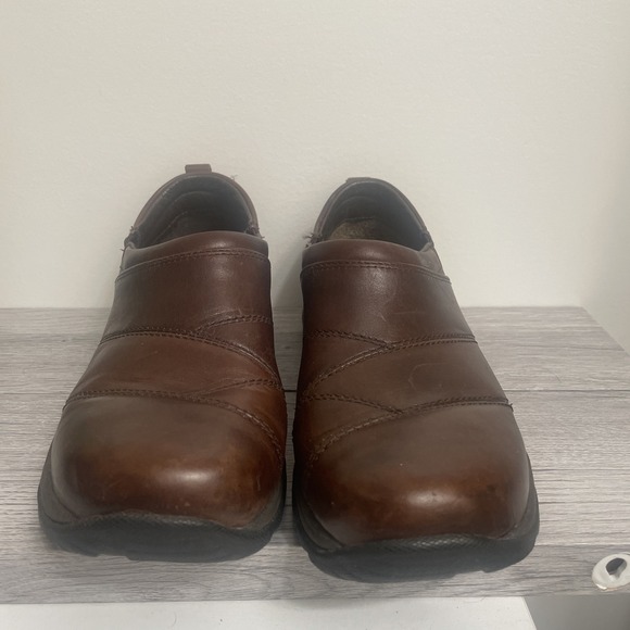 L.L. Bean women's nubuck leather comfort moccasins 268707  9 1/2M Hiking Slip On - Picture 1 of 7